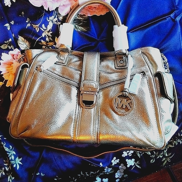 💜 MICHAEL KORS BAG, BRAND NEW with Tags, Gold color, Excellent - Picture 1 of 14